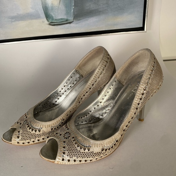 Women elegant hand made leather silver shoes SIZE 38 - Picture 3 of 13